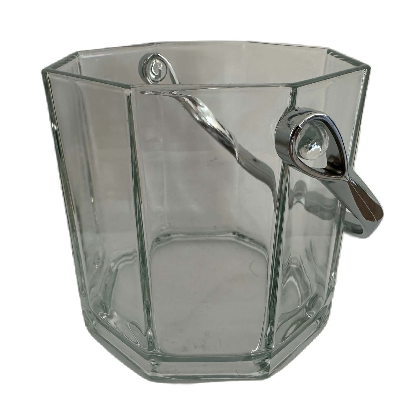 Åttakantig ishink i glas från Luminarc med silverfärgat handtag i metall.