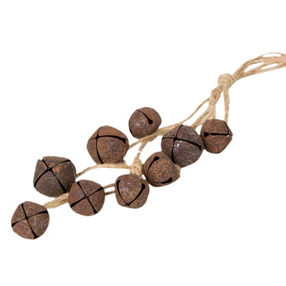 Bjällerknippe med bjällror i rost från A lot Decoration.