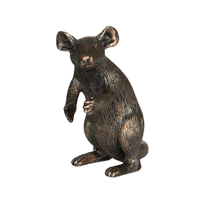 Gyllenbrun dekoration från A lot Decoration föreställandes en stående mus.