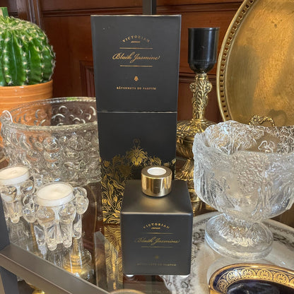 Doftpinnar från Victorian med en doft av Black Jasmine.