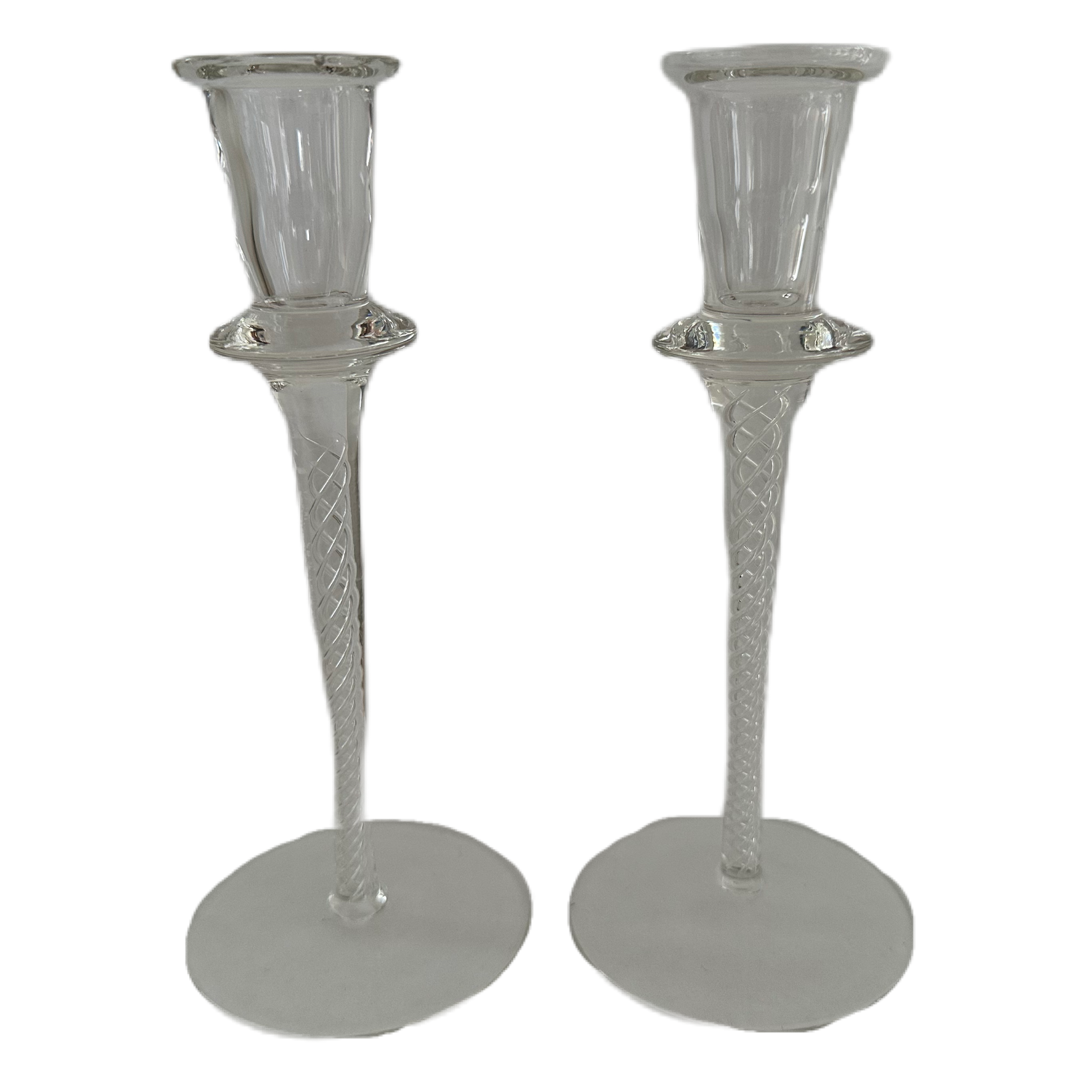 Ljusstake i glas med luftspiral längs foten.