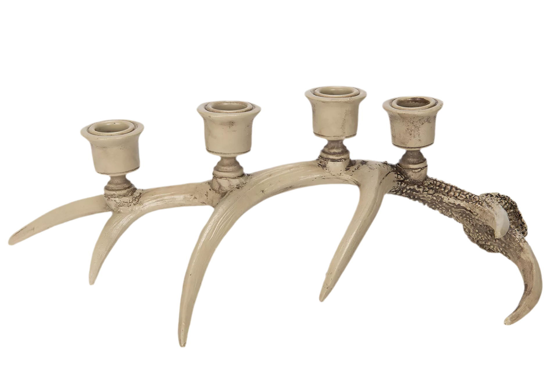 Naturtrogen ljusstake föreställandes ett horn, för fyra ljus, i poly. Lämplig som adventsljusstake. 